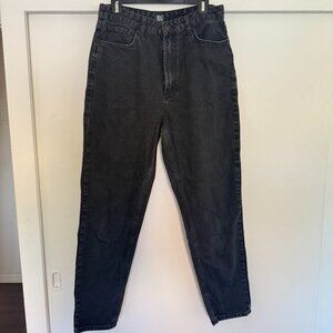 BDG Mom Mid-rise Jeans in Black